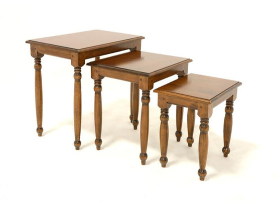Set of 3 nesting table rounded legs. Classic design