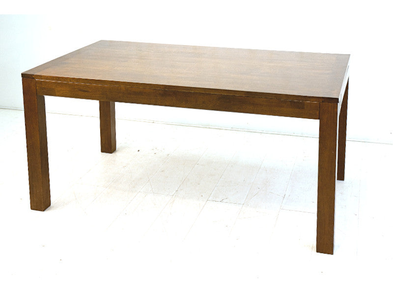 Extendable dining table