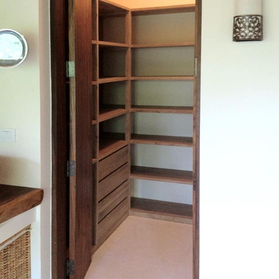 Made to measure, Dressing room in solid oak