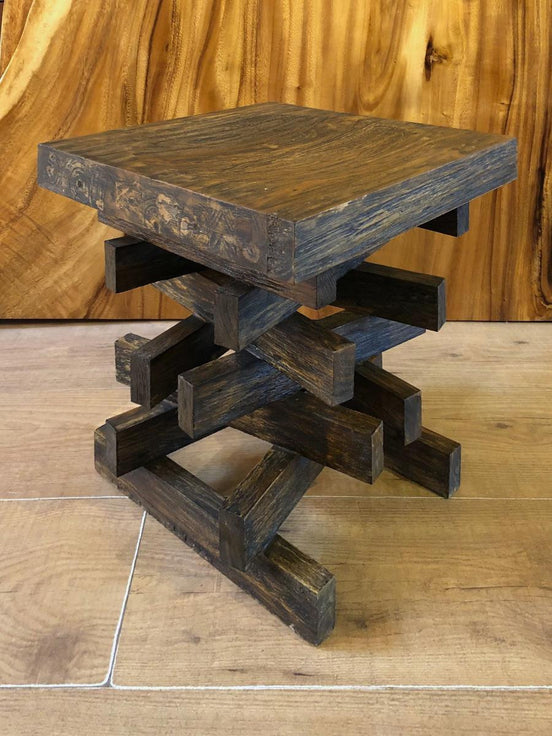 MIKADO | Square stool