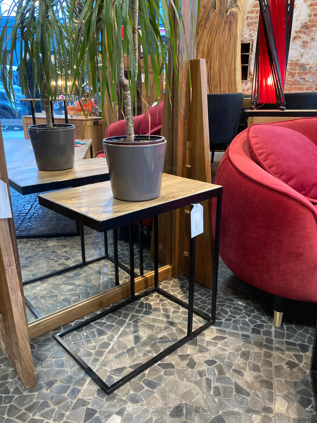 Side table in untreated solid reclaimed teak and iron