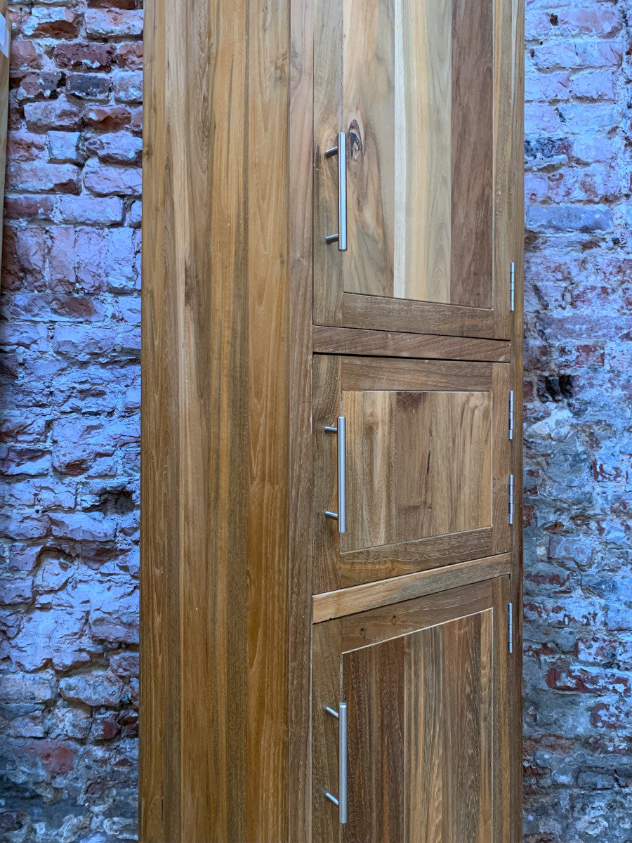 Bathroom storage cabinet