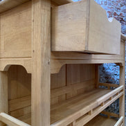 Dresser with 3 drawers