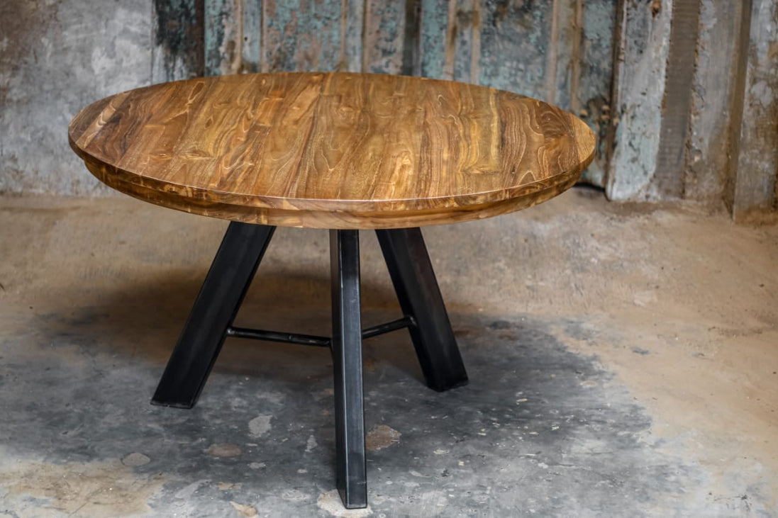 LINDON | Round Dining table, Center leg in steel