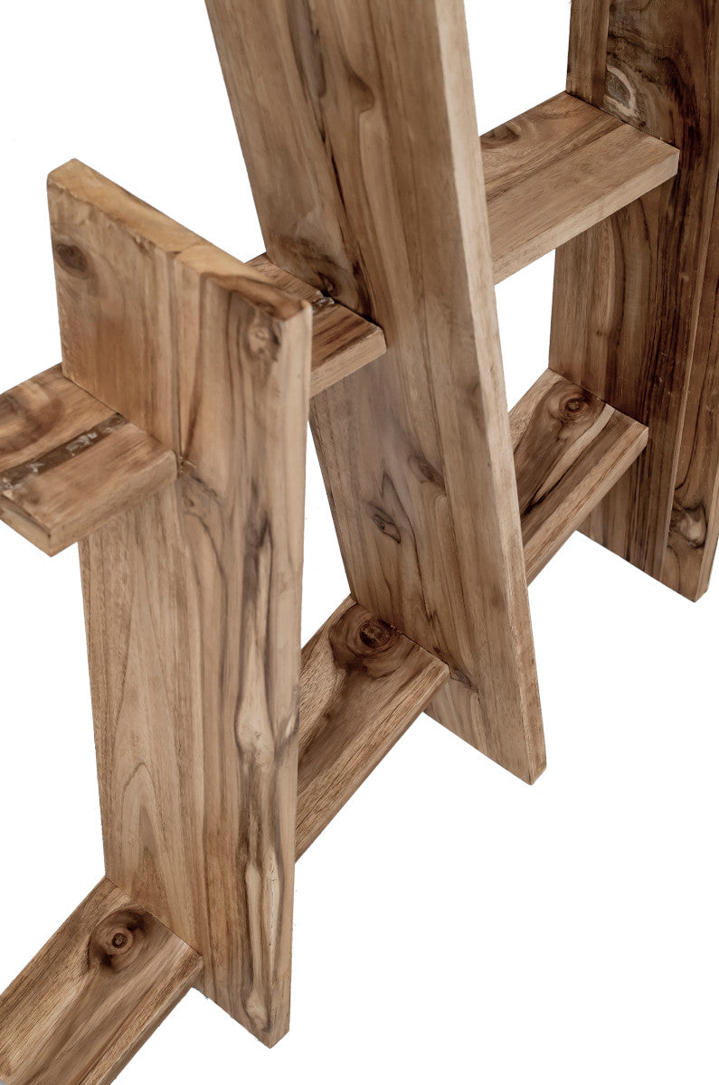 Wall rack, asymmetric shape