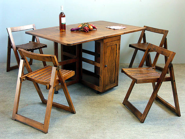 Set 4 chairs & kitchen table