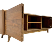 VINTO | 2 swing doors, vintage round legs