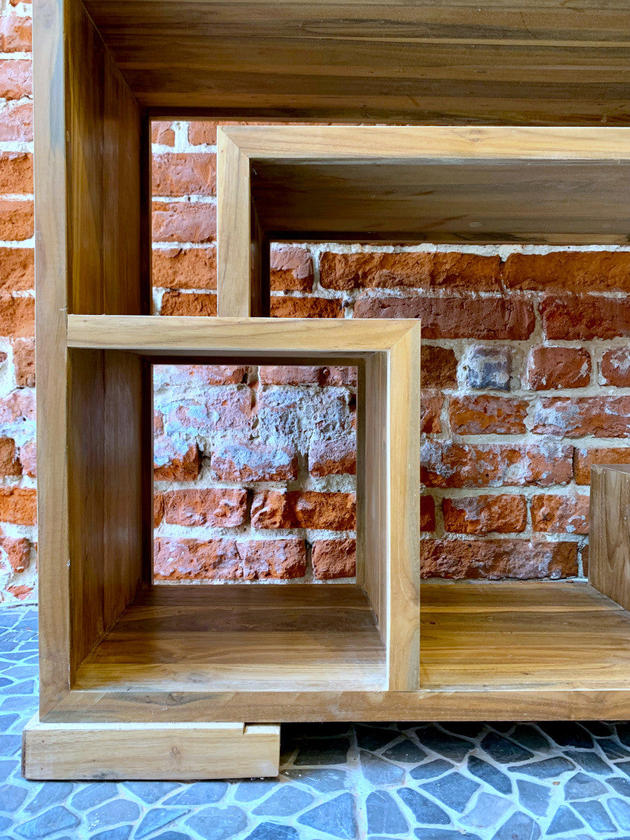 SIMON | Labyrinth bookshelf