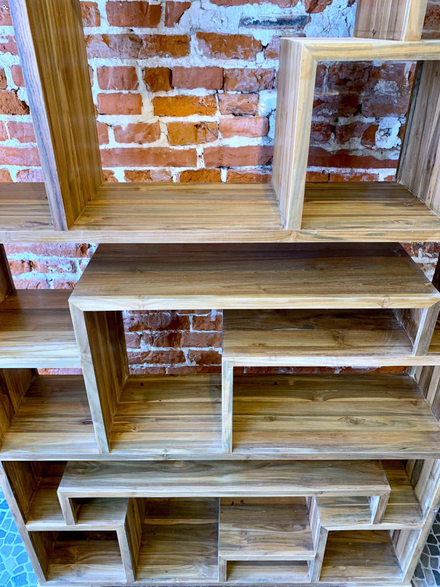 SIMON | Labyrinth bookshelf