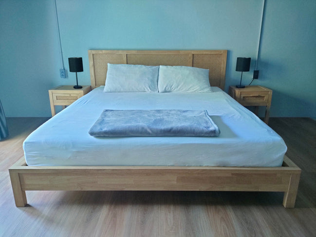 Bed  with rattan bedhead | Collection Flores