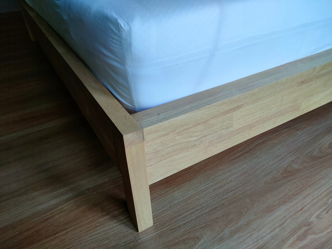 Bed  with rattan bedhead | Collection Flores