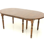 Dining table with extensions (Up to 226 cm long)