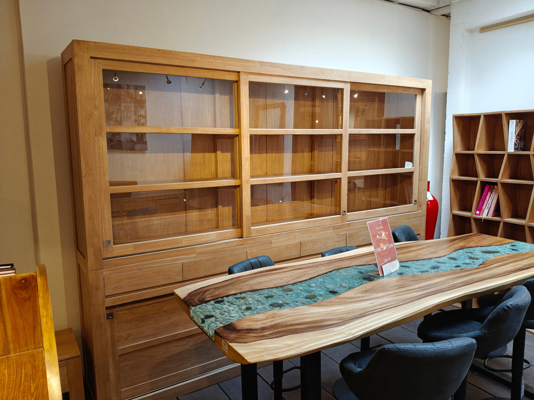 Sideboard with 6 sliding doors & 6 drawers