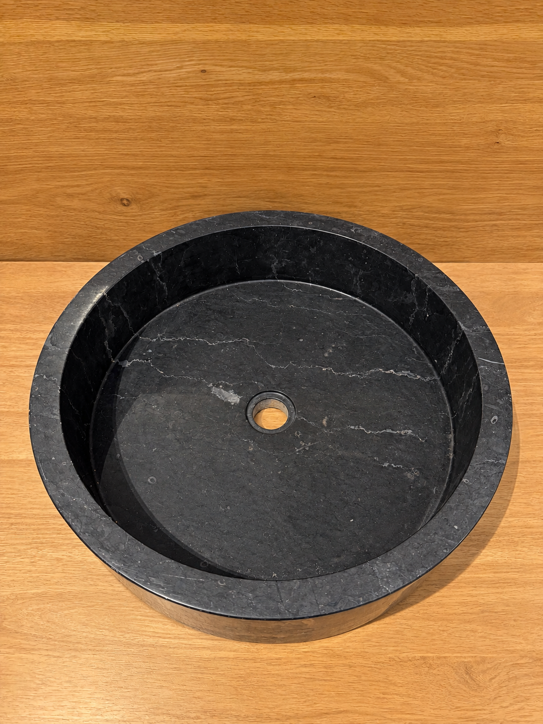 Washbasin in marble, round, black 00590