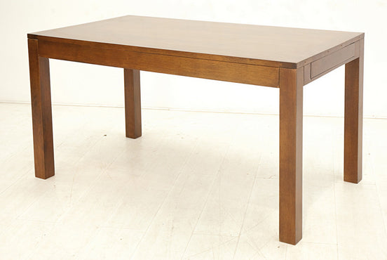 Extendable dining table