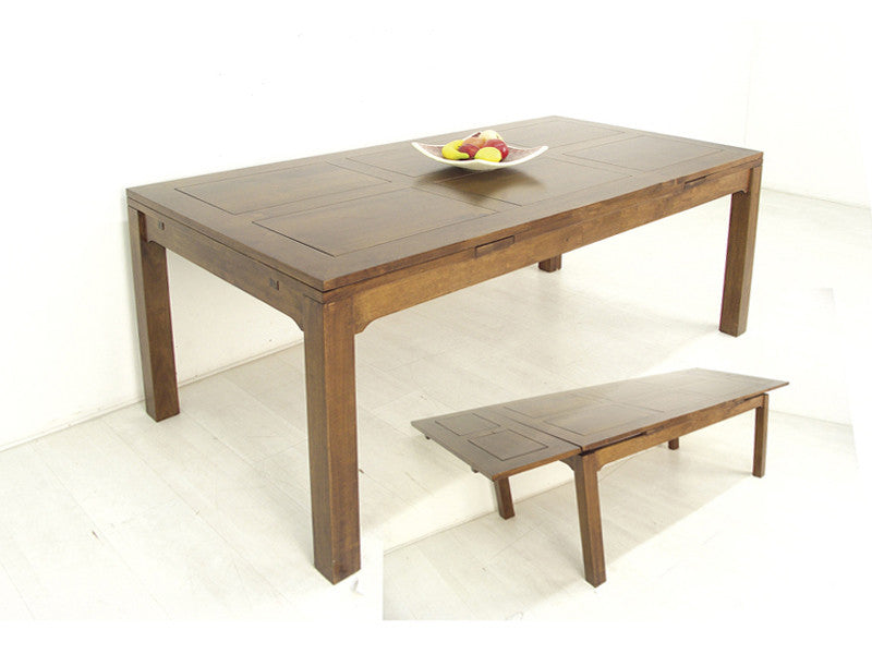 Extendable dining table