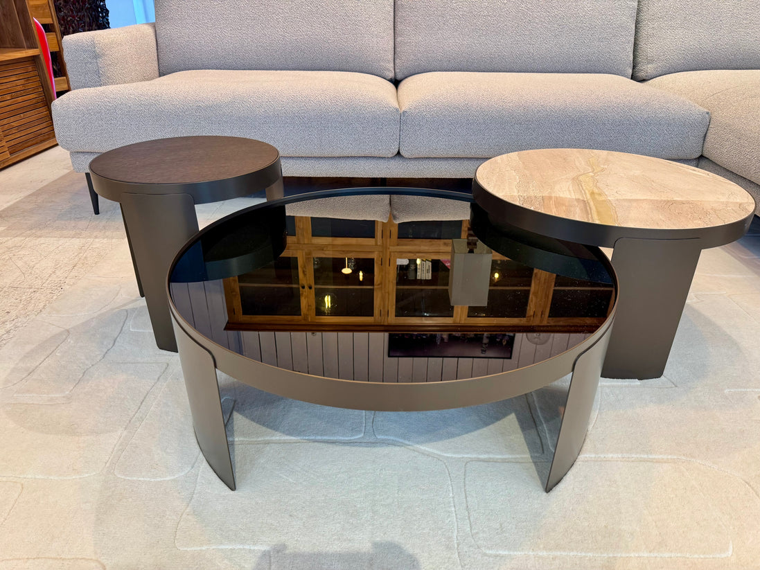 WR coffee table