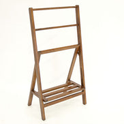 Folding towel hanger