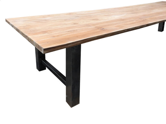 ALMA | Dining table