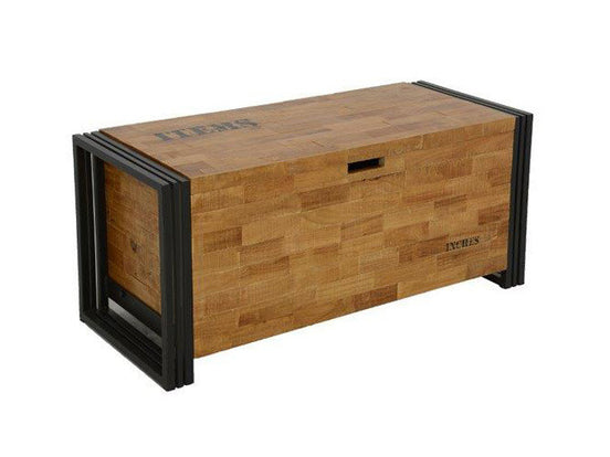 Chest in solid wood and metal