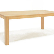Kubieke eettafel, vierkante poten, Groove design