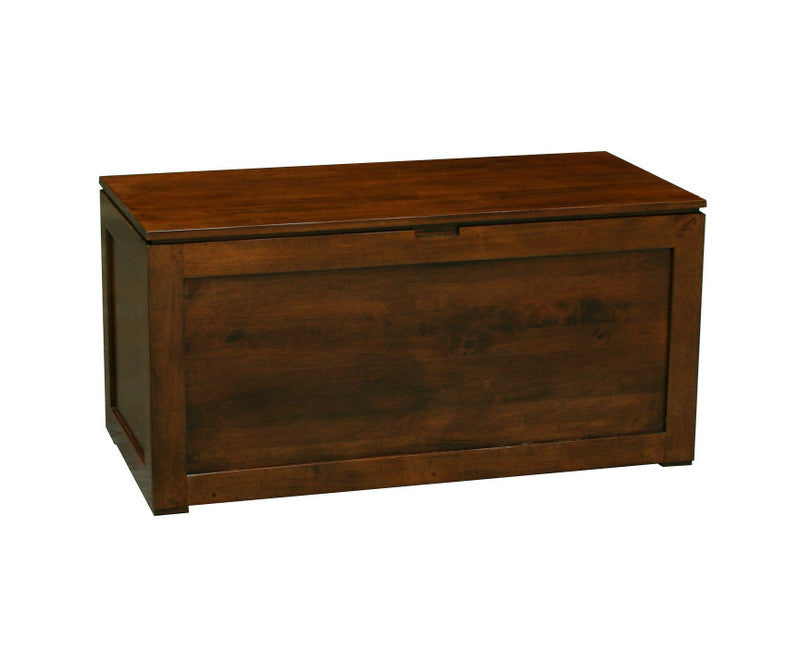 Chest in hevea wood