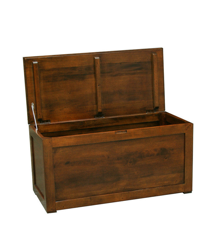 Chest in hevea wood