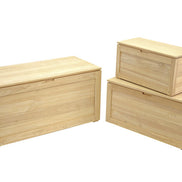 Chest in hevea wood