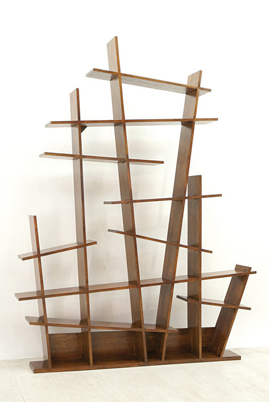 Wall rack, labyrinth design