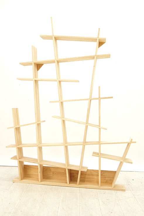 Wall rack, labyrinth design